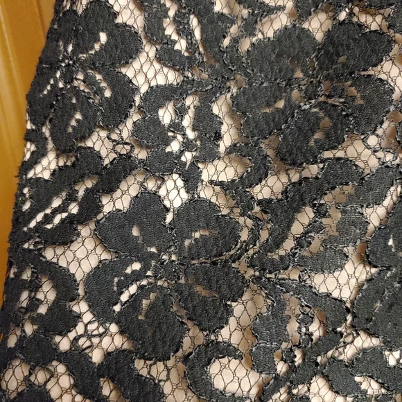 BCBG Max Azria Black Haile Lace Romper. Size Medium. Blank/Tan/Nude. NWT - Picture 6 of 7